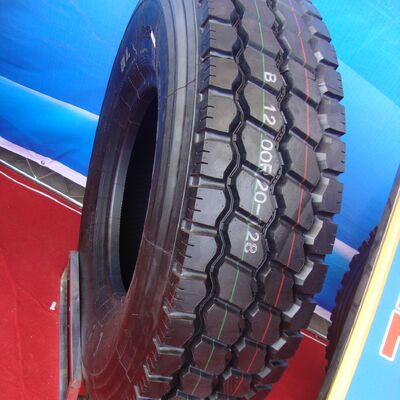 1200R20 হেভি ডুয়িং ট্রাক টায়ার